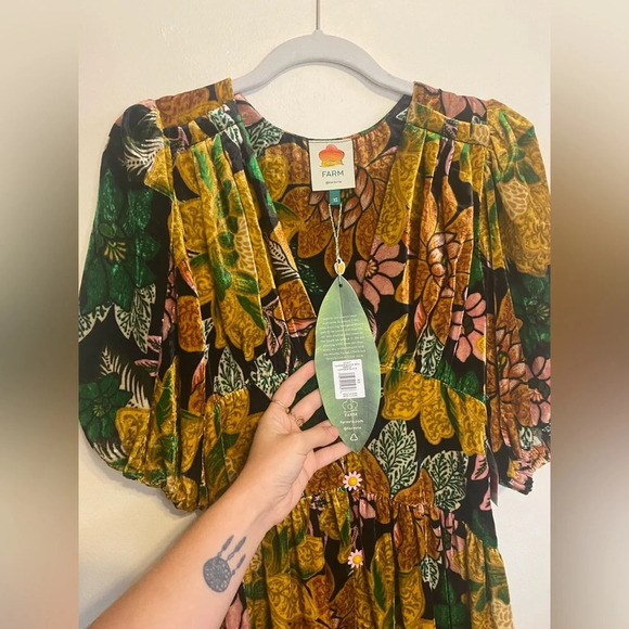 NWT Farm Rio||Garden Velvet MIDI Dress. As seen on Kelly Clarkson. Daisy… - Picture 11 of 16